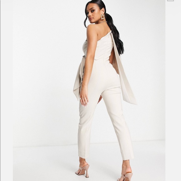 NEW SEASON gorgeous Lavish Alice One shoulder cape jumpsuit in champagne - Picture 4 of 7